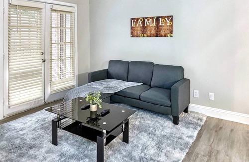Addison Apartment | Sung stay near Addison Circle
