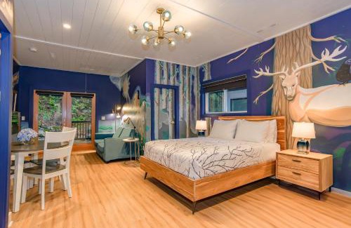 Salt Spring Island Bed & Breakfast | Sungate on Salt Spring - Luxurious Suite with Cedar Hot Tub & View
