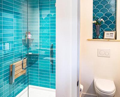 Salt Spring Island Bed & Breakfast | Sungate on Salt Spring - Luxurious Suite with Cedar Hot Tub & View