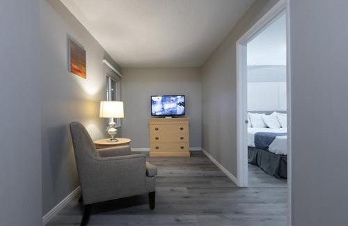 Bicknell Hotel | Sunglow Motel