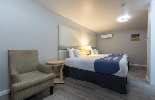 Bicknell Hotel | Sunglow Motel
