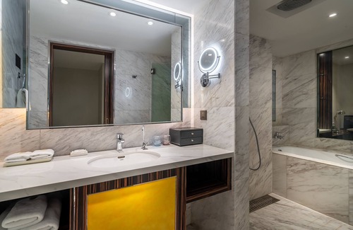 Gu Lou Hotel | Suning Universal Hotel All-Suites