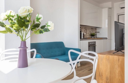 Centro Direzionale Apartment | Sunlit - Bright apartment in Porta Nuova