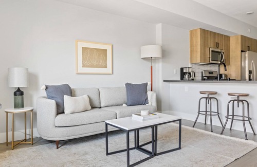 East Village Apartment | Sunlit Long Beach 1BR w/Pool & Gym, walk to Ocean Blvd, by Blueground