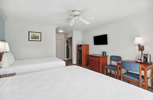 Atlantic Beach Hotel | Sunlit Ocean View Suite, Ideal for Relaxing Family Getaways with Outdoor Pool