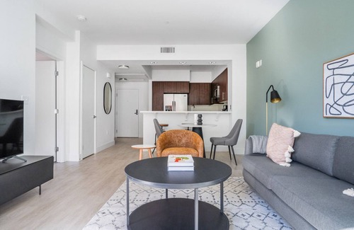 Centennial Apartment | Sunlit Redwood City 1BR w/Lounge, Gym & W/D, nr Caltrain, by Blueground