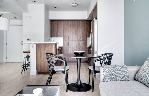 Centennial Apartment | Sunlit Redwood City 1BR w/W/D, Lounge & Gym, nr Caltrain, by Blueground