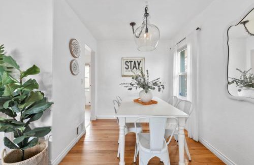 North Spokane House | Sunlit Scandi Haven - Walk to Whitworth U & Shops