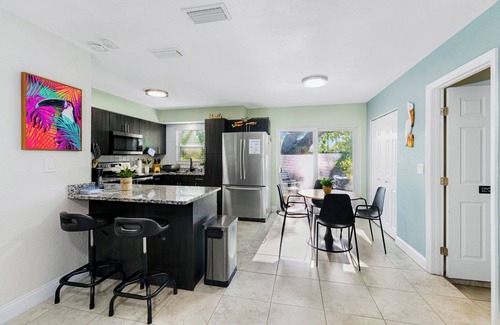 Greater Palm River Point CDC House | Sunlit Tampa Home: Family-Friendly Retreat