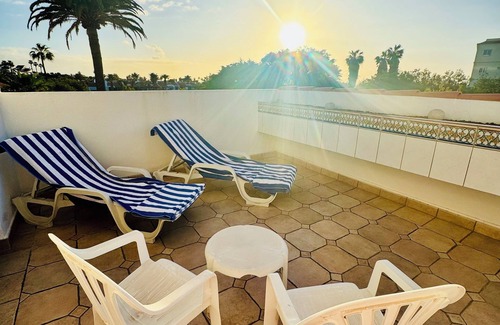 San Miguel de Abona Villa | Sunningdale Village. Lovely 3 bedroom detached villa on beautiful complex