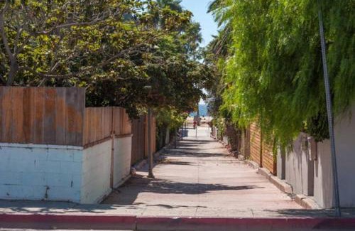 Venice Apartment | Sunny 1 Bedroom in the Heart of Venice Beach - #3