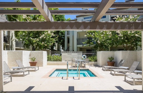 Pleasanton Apartment | Sunny 1BR Apt + Parking by Zeus