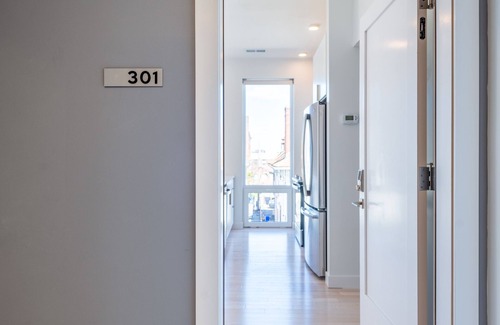 Wayland Apartment | Sunny 2-Bedroom Cityscape located in Highly Regarded East Side Square