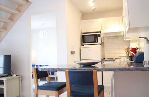 Quartier du Stade House | Sunny 2-BR House with Pool, Terrace, Near Beach - Châtelaillon-Plage