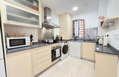 New Golden Mile Apartment | Sunny 2Bed Resort Style Apartment New Golden Mile Estepona FREE PARKING WIFI & AIRCON