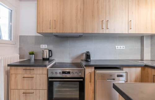 Nea Smirni Apartment | Sunny 2BR Apartment in Nea Smyrni