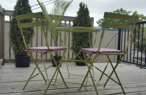 Villeray Apartment | Sunny 3 1/2 in Heart of Villeray and 15 min from Downtownnby Public Transport