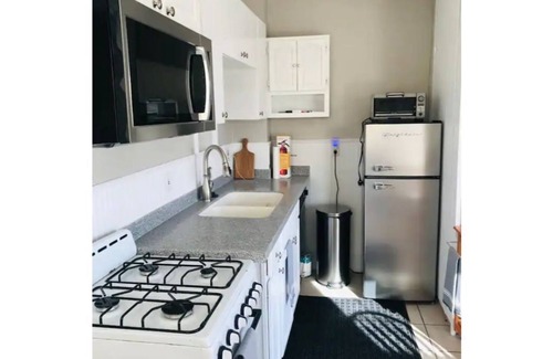 Allston House | Sunny 3 bed. Bu BC Harvard Boston landing & Hospital