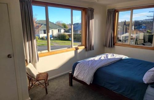 Dunedin House | Sunny 3 bedroom house, huge deck and new bathroom