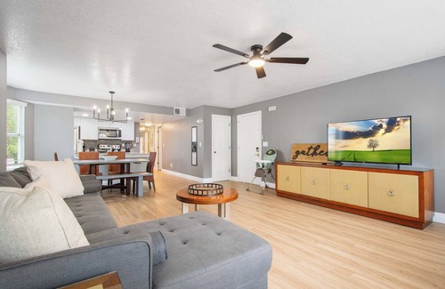Kissimmee Condo | Sunny 3BR Kissimmee Condo with Pool Clubhouse Gym and Minutes to Disney