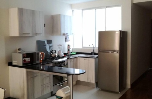 Macrodistrito Sur Apartment | Sunny apartment with pool