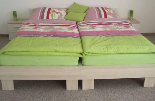 Regensburg Apartment | Sunny apartment (99 sqm) with balcony for up to 5 people