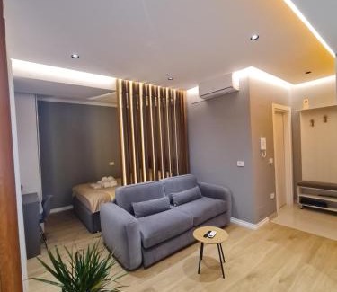 Blloku Apartment | Sunny Apartment - Blloku Tirana, near Lake