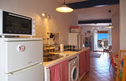 Riogordo Apartment | Sunny apartment in Andalucia with spectacular roof terrace.