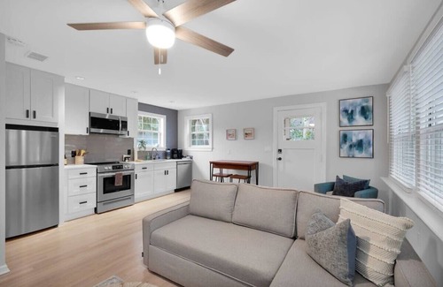 San Marco Apartment | Sunny apartment in walkable San Marco!