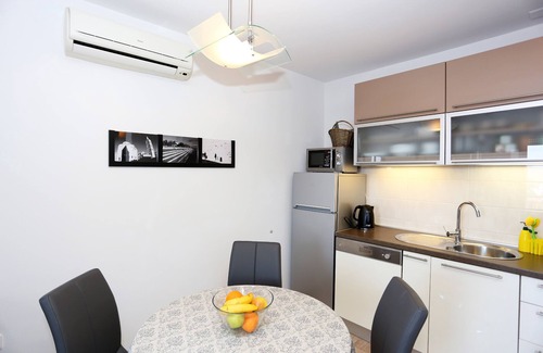 Zadar Apartment | SUNNY APARTMENT IVA with sea view