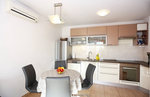 Zadar Apartment | SUNNY APARTMENT IVA with sea view