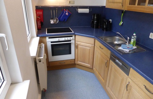 Jena Apartment | Sunny apartment near the center for 6 people, free WIFI and parking