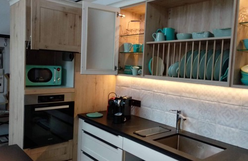 Universitatsviertel Apartment | Sunny Apartment, quiet but central, luxury equipped, open kitchen