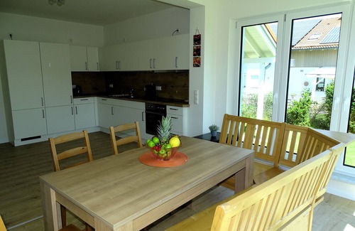 Postmuenster Apartment | Sunny apartment with large garden in a local recreation area