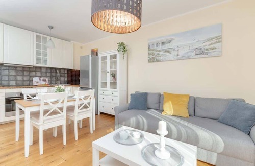 Gdansk Apartment | Sunny Apartment with Parking & Garden by Noclegi Renters