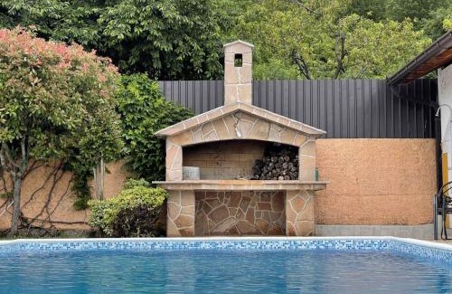 Zavala Apartment | Sunny Apartment with swimming pool Stolac
