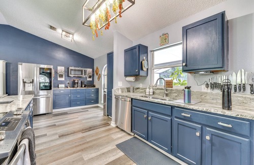 Apopka House | Sunny Apopka Home w/Pool - 5 Mi to Wekiwa Springs
