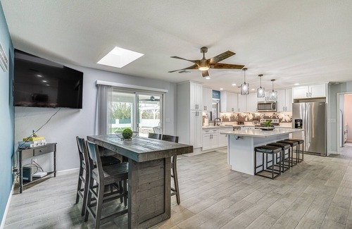 Lake Havasu City House | Sunny Arizona Oasis w/Views - 2 Mi to Lake Havasu