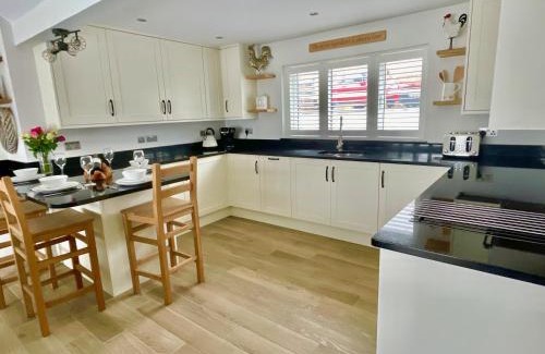 Gratton House | Sunny Bank