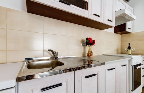 Tomicici Apartment | Sunny Bay Apartments With Balcony and Sea View