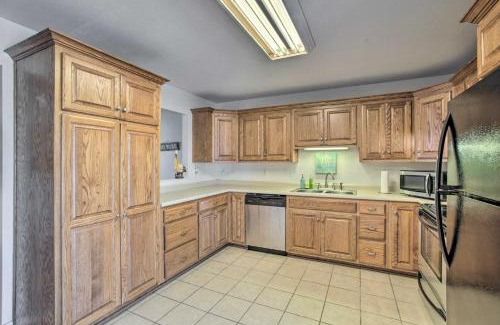 Shoreline Park House | Sunny Bay St Louis Retreat with River Access!