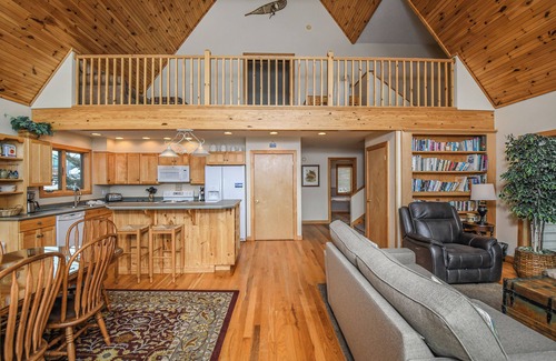 McHenry Cottage | Sunny Boy
