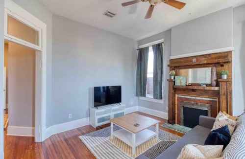 Springfield Apartment | Sunny & bright - cute 1 BR apt in historic SPR