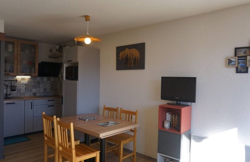 Orcieres-Merlette Apartment | Sunny cabin studio for 4 near slopes, pets allowed