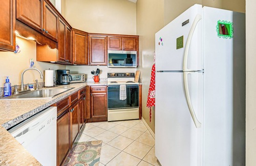 Highland Villa | Sunny Canal-View Villa w/Lanai in Sebring!