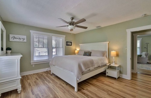 Wallaces New Smyrna House | Sunny Carriage House Canal St & Waterfront