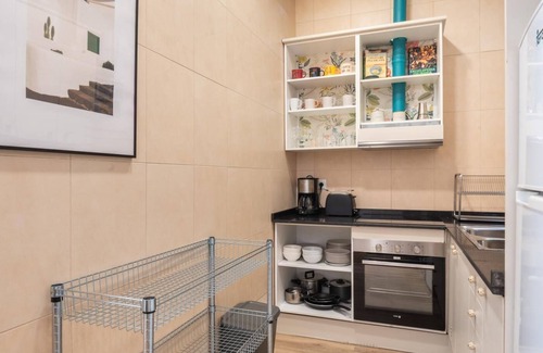 L'Antiga Esquerra de l'Eixample Apartment | Sunny central apartment with a 100m2 city oasis