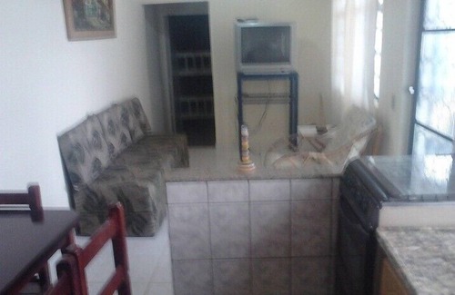 Ipiranga House | Sunny chales-House 1 bedroom - pet ok - Martin Sá Wi Fi - 350 mts beach air cond