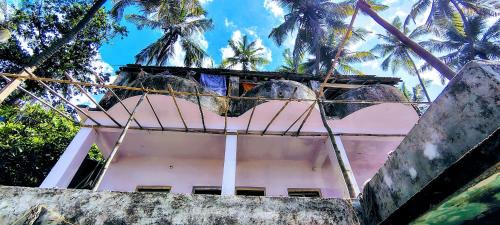 Arambol House | SUNNY CLIFF BEACH Stay