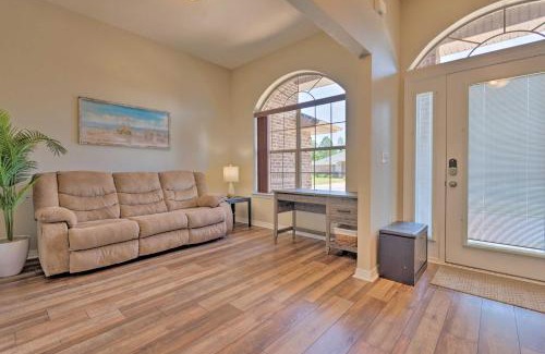 Navarre House | Sunny Coastal Getaway 5 Mi to Navarre Beach!